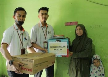 Lazismu Kota Medan Bantu Mualaf Kembangkan Usaha Sabun Daun Kelor