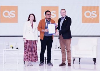 UMSU Terima Sertifikat 4 Stars di Acara QS Asia Pacific Summit