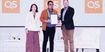 UMSU Terima Sertifikat 4 Stars di Acara QS Asia Pacific Summit