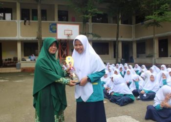 Keren! Alumni SD Muhammadiyah 1 Comal Pemalang Raih Juara I Lomba Kaligrafi