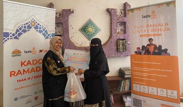 Lazismu PCIM Sudan Beri Bantuan Parcel Ramadan kepada Mahasiswa Indonesia