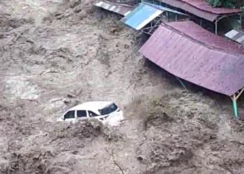 Banjir Bandang Melanda Pemandian Sungai Sembahe, 1 Unit Terbawa Arus Sungai