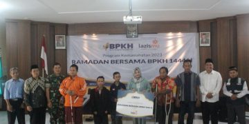 Lazismu DIY Bersama BPKH RI Bagikan 1000 Al Quran dan Paket Sembako kepada Kaum Dhuafa