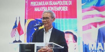 Prof Sudarnoto Launching Buku tentang Perjalanan Politik Malaysia