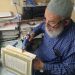 Lelaki Tua ini Reparasi Al-Qur’an yang Rusak Secara Sukarela