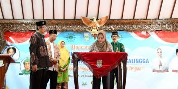 Bupati Tiwi Resmikan Aula Gedung Muhammadiyah dan Berikan Beasiswa untuk Calon Mahasiswa Baru ITBMP