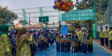 SD Muhammadiyah 24 Jakarta Perkenalkan Lingkungan Sekolah kepada Siswa Baru