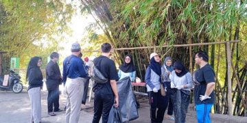 Ajak Masyarakat Jaga Kebersihan Lingkungan, BEM UMC Giatkan Bersih-bersih Sungai