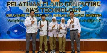 Siswa dan Guru Sekolah Penggerak SD Muhammadiyah 1 Ketelan Surakarta Belajar Cloud Computing