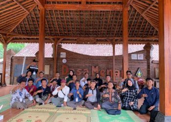 Tingkatkan Pengelolaan Desa Wisata, Tim UMS dan ITS PKU Libatkan Mitra dalam Studi Banding