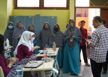 Ikhtiar Kembangkan Kualitas, MBS Zam-Zam Cilongok Studi Banding ke Sekolah Internasional Kharisma Bangsa Tangsel