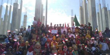 HUT RI Ke-78, SDIT Muhammadiyah Manggeng Ikut Pawai Karnaval