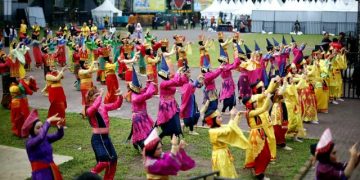 200 Mahasiswa UMSU Berpartisipasi Pecahkan Rekor MURI Tarian Massal Jenis Tari Etnis Terbanyak