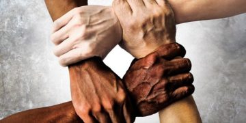 Ekualitas Kelas Sosial yang Terkandung dalam Al-Qur’an Surah Abasa dan Al-Hujurat