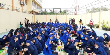 Kampanye Sekolah Sehat, Siswa SMP Muhammadiyah PK Sarapan Bersama Menu 4 Sehat 5 Sempurna