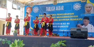 Atraksi Tapak Suci Santri Turut Meriahkan Tabligh Akbar dan Pengukuhan PCM-PCA Bumiayu 