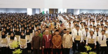 Universitas Muhammadiyah Bandung Kukuhkan 1.700 Mahasiswa Baru
