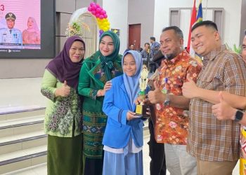 Siswi SMP MUHADAPAT Juara Vocal Solo pada Perayaan Hari Anak Nasional Labura