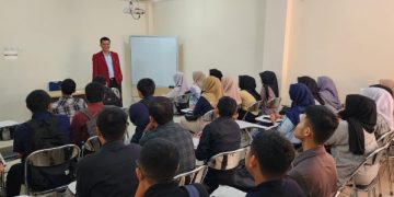 Dekan Fakultas Hukum UMSU Isi Kuliah Tamu di FH UM Pontianak