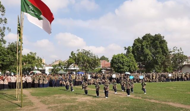 Ribuan Pelajar Solo Ikuti Apel Akbar Milad Muhammadiyah 111