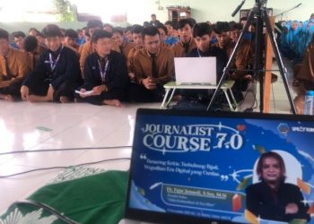 Kembangkan Jurnalisme Sains, Majalah Spectrum SMA Trensains Muhammadiyah Sragen Gelar Seminar