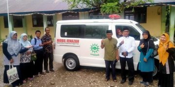 Berkah Akhir Tahun, PWA NTT Terima Bantuan Mobil Jenazah