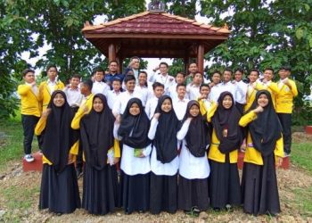 SMP At-Tin UMP Gencar Lakukan Gerakan “Literasi Hijau”