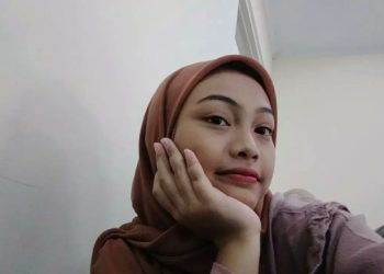 Puisi~puisi Sekar Riasti