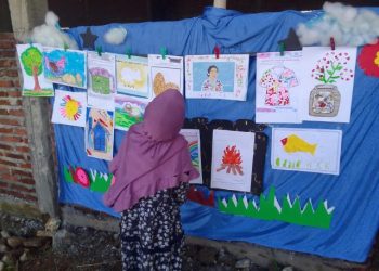 PAUD KB Aisyiyah Qurrota A’Yun Randudongkal Pamerkan Lukisan Karya Siswa di Pengajian Jelang Ramadhan
