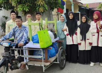 Keluarga Besar Muhammadiyah Tanjung Sari Barat Laksanakan Kegiatan Berbagi Takjil