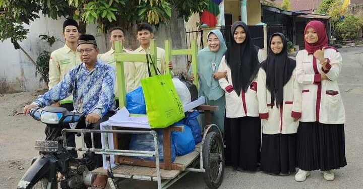 Keluarga Besar Muhammadiyah Tanjung Sari Barat Laksanakan Kegiatan Berbagi Takjil