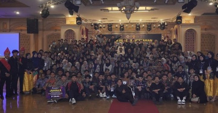 Penutupan IMCC Jilid VII, KPS FH UMSU Gelar Malam Penganugerahan dan Rayakan Milad Ke-12