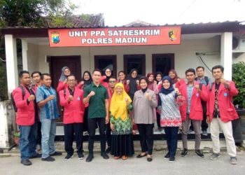 Mahasiswa Prodi Kesos UMMAD Ikuti Kuliah Lapangan di UPPA Satreskrim Polres Kota Madiun