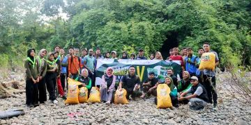 Orang Kenya Antusias Ikuti Besuk Sungai Eco Bhinneka Muhammadiyah~Nasyiatul Aisyiyah