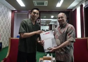 Ngampus Lagi Usai Laga Piala Asia U-23, Rizky Ridho Terima Bonus dari Rektor UM Surabaya