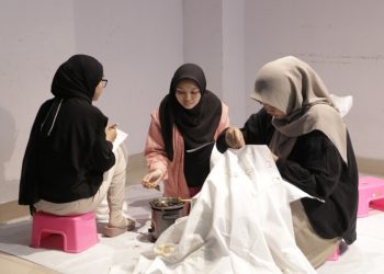 Prodi Kriya Tekstil dan Fashion UM Bandung Sukses Adakan Uji Kompetensi Sektor Batik