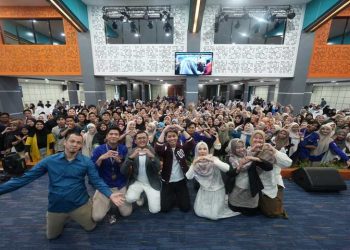 Disambut Antusias Ratusan Mahasiswa UMSU, Fiki Naki Berbagi Kiat Sukses Kuasai Bahasa Asing