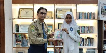 Hebat! Siswa SMP Muhammadiyah PK Solo Berhasil Terbitkan Buku Kesembilan