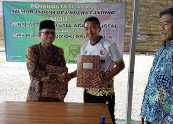 Surakarta Football Academy dan SMP Muhammadiyah 10 Surakarta Jalin Kerjasama untuk Lahirkan Atlit Sepakbola yang Berprestasi dan Berakhlak