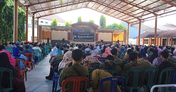 Ratusan Siswa dan Wali Murid SMK Muhammadiyah Bumiayu Ikuti Seminar Parenting