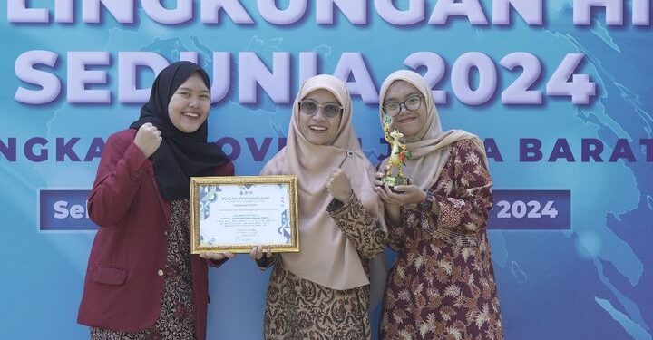 UM Bandung Raih Juara Pertama Lomba Video Pengelolaan Sampah 
