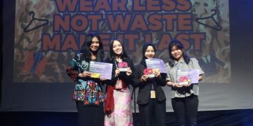 Kilau Gemilang Para Pemenang Menghiasi Panggung Kemeriahan “Awarding Night Communication Awards 2024”