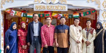 Adu Pertunjukkan, Kelompok Praktikum Kajian Kawasan Persembahkan Pentas Budaya Sejarah yang Filosofis