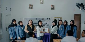 Bantu Siswa Penyandang Tuna Rungu, Mahasiswa FKIP dan FIKTI UMSU Gunakan “Augmented Reality” dengan “Assemblr Edu” Disertai Buku Pedoman