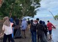 Bersih Pantai dan Bagikan Bibit Tanaman ke Rumah Ibadah, Aksi Pemuda Lintas Iman Ternate Tuai Apresiasi