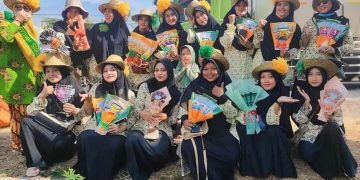 Perayaan Unik HUT RI Ala Pimpinan Ranting Aisyiyah dan Nasyiatul Aisyiyah Sidomukti