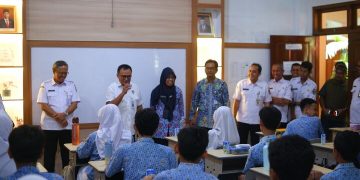 Sekda Kota Surakarta Apresiasi Uji Coba Program Makan Bergizi Gratis di SMP Muhammadiyah Program Khusus Kottabarat Surakarta