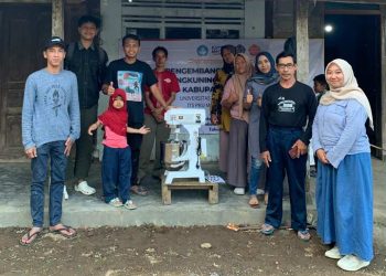 Genjot Produktivitas UMKM, Tim Pengabdian UMS Hibahkan Alat Produksi Makanan