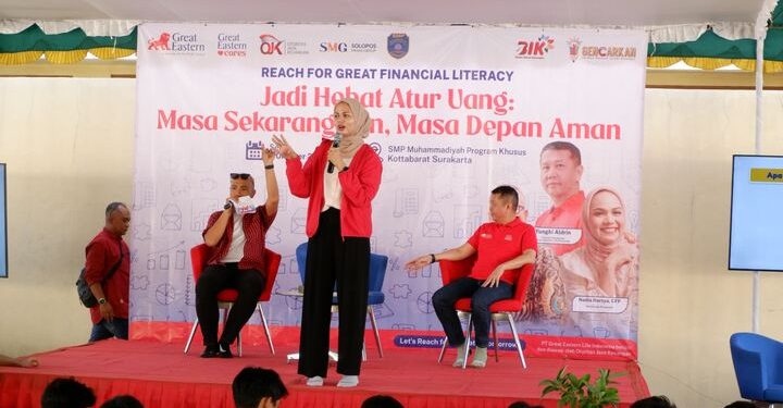 SMP Muhammadiyah PK Solo Gelar Edukasi Literasi Finansial untuk Siswa