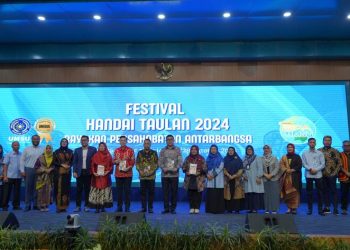 Mahasiswa dan Siswa 11 Negara Ikuti Festival Handai Taulan di UMSU